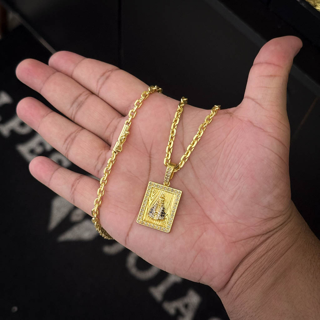Corrente Cadeado 4mm e Pingente Plaquinha N. Sra. Aparecida Banhado a Ouro 18K