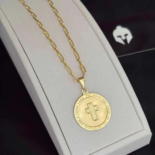 Corrente Cadeado Alongado 3mm e Pingente Medalha Pai Nosso Banhado a Ouro 18K