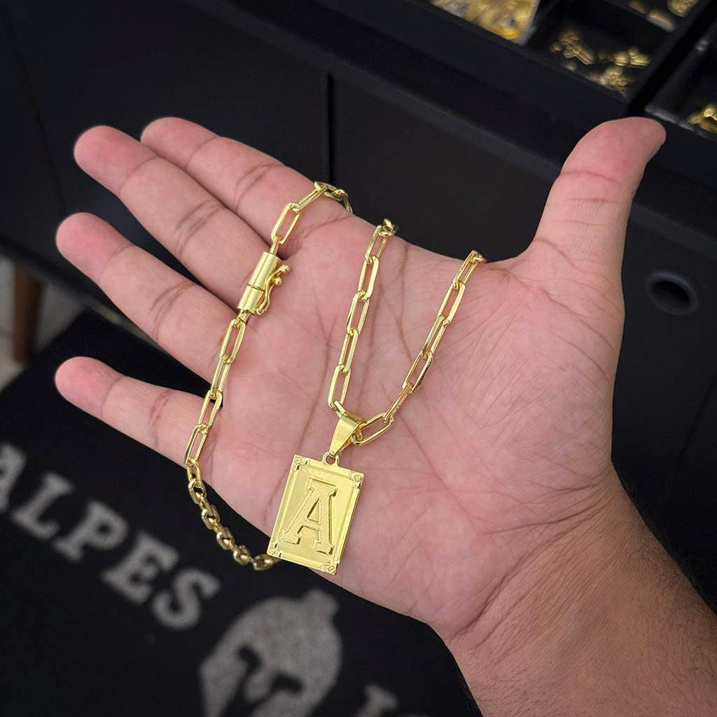 Corrente Cadeado Alongado 6mm e Pingente Letra Banhado a Ouro 18K