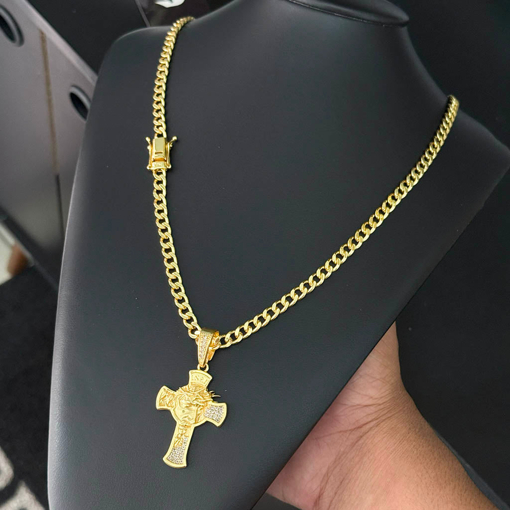 Corrente Cubana 6mm e Pingente Cruz Cravejada com Rosto de Cristo Banhado a Ouro 18K