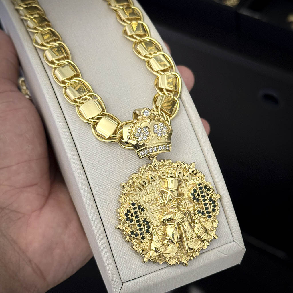 Corrente Dubai 12mm e Pingente Vida Cara Banhado a Ouro 18K