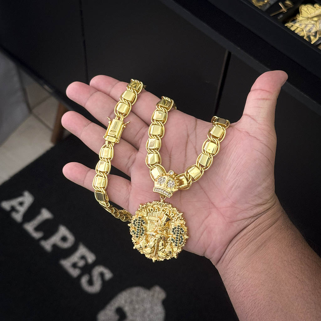 Corrente Dubai 12mm e Pingente Vida Cara Banhado a Ouro 18K