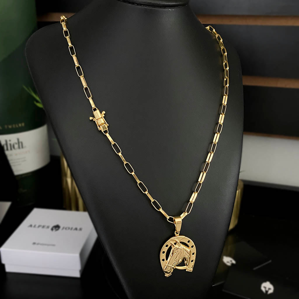 Corrente Elo Alongado 5mm e Pingente Cavalo Ferradura Banhado a Ouro 18K