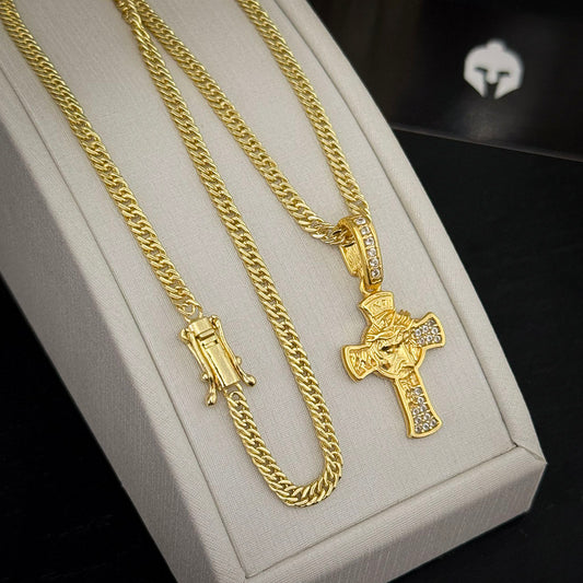 Corrente Grumet 3mm e Pingente Cruz Cravejada com Rosto de Cristo Banhado a Ouro 18K