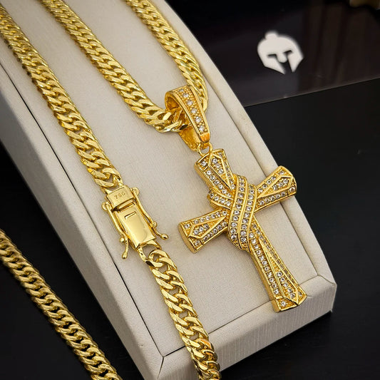 Corrente Grumet 7mm e Pingente Cruz Cravejada Banhado a Ouro 18K