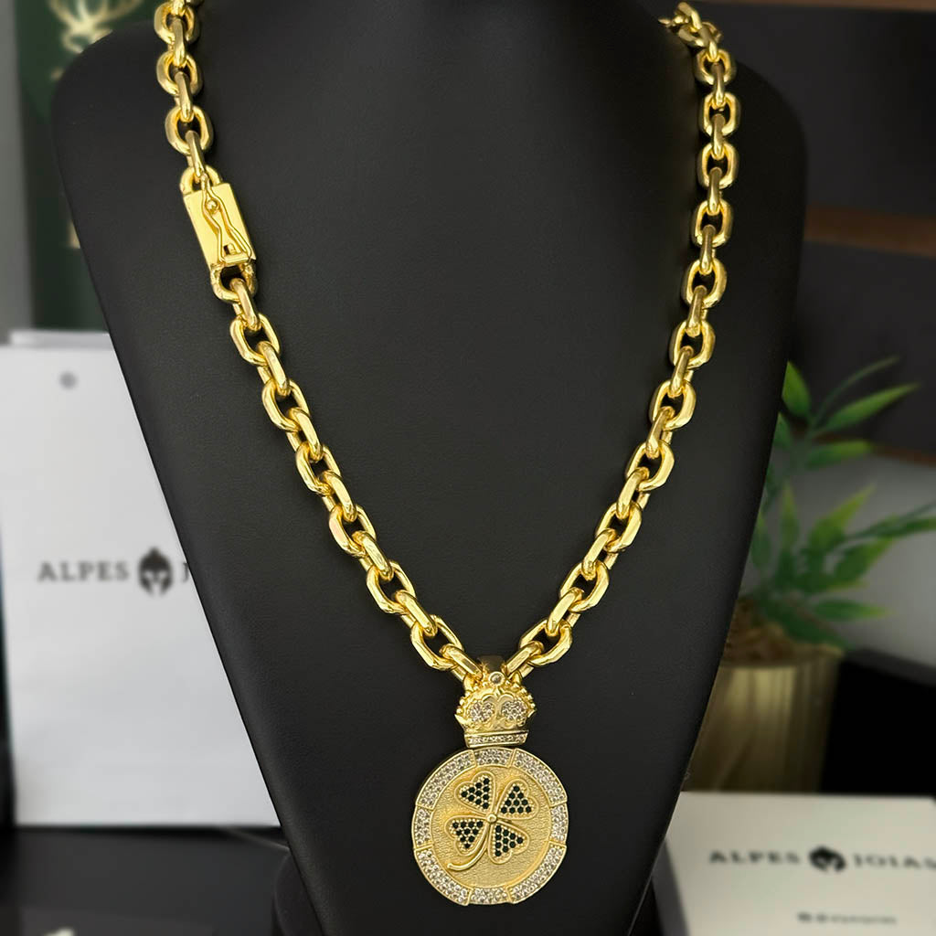 Corrente Cadeado 12mm e Trevo Cravejado Banhado a Ouro 18K