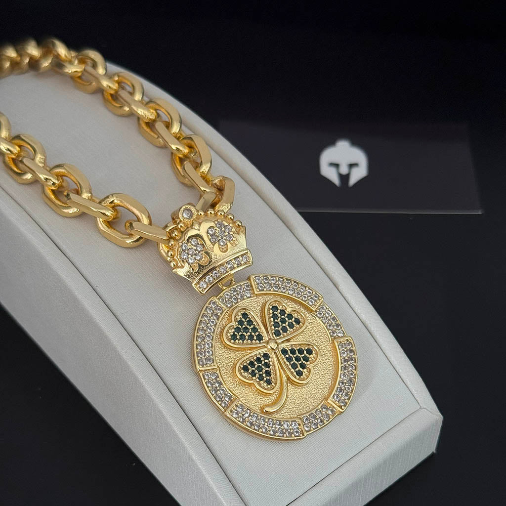 Corrente Cadeado 12mm e Trevo Cravejado Banhado a Ouro 18K