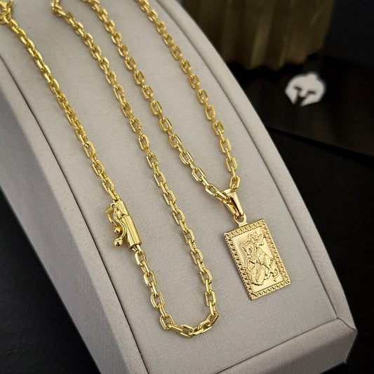 Corrente Cadeado 1mm e Pingente Placa São Jorge Banhado a Ouro 18K