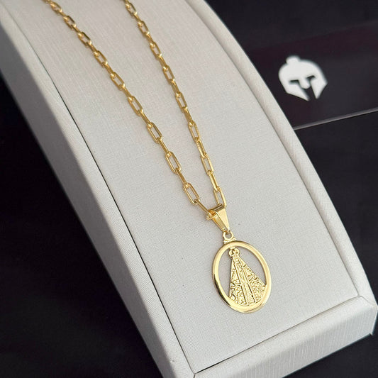 Corrente Cadeado Alongado 3mm e Pingente Nossa Senhora Aparecida Vazada Banhado a Ouro 18K