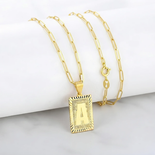 Corrente Cartie 2mm e Pingente Letra Banhado a Ouro 18K