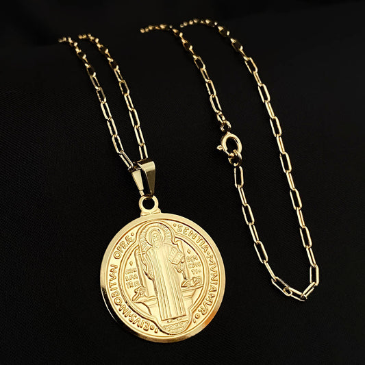 Corrente Cartie 2mm e Pingente São Bento Banhado a Ouro 18K