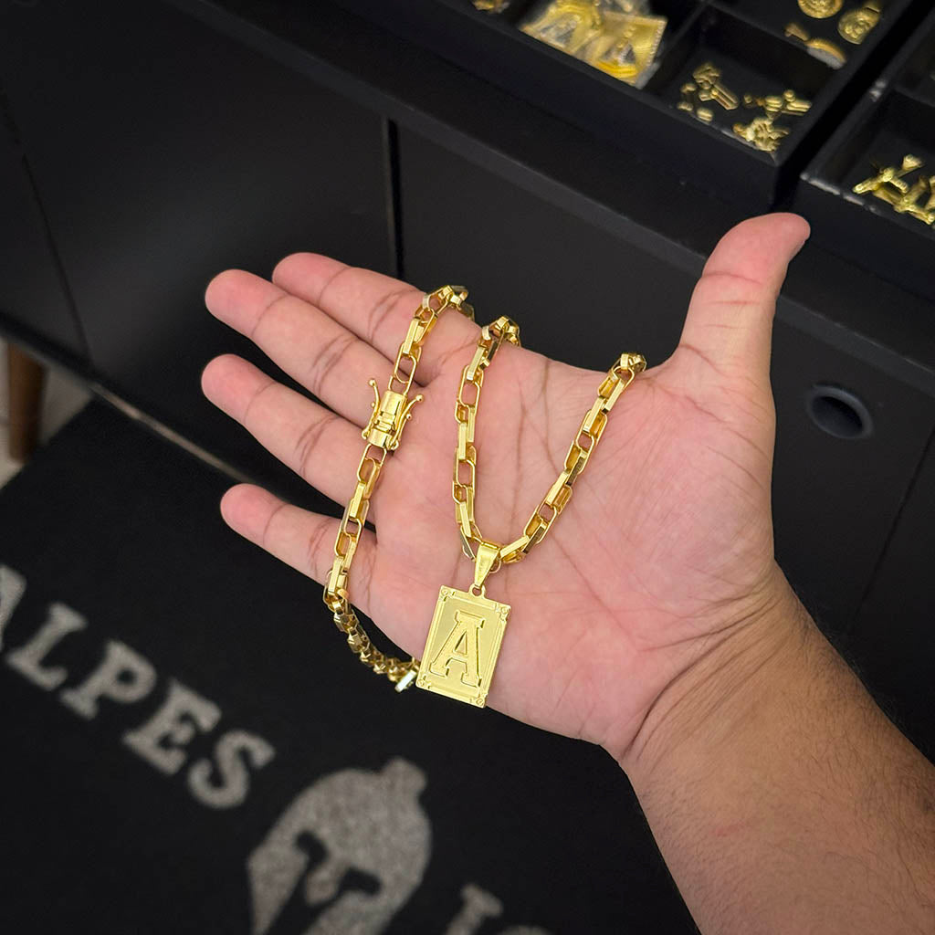 Corrente Meia Cana Dupla 6mm e Pingente Letra Banhado a Ouro 18K