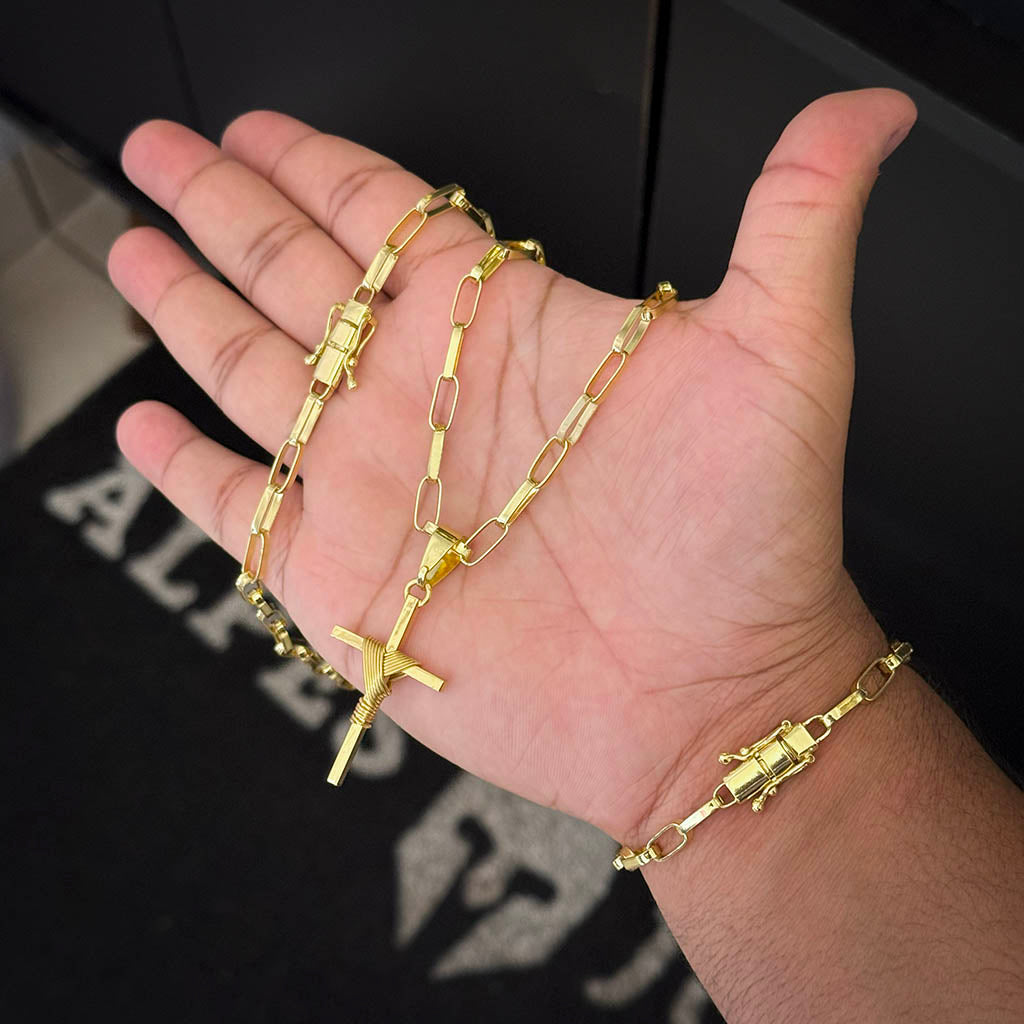 Kit Corrente e Pulseira Elo Alongado 5mm e Pingente Cruz Amarrada Banhado a Ouro 18K