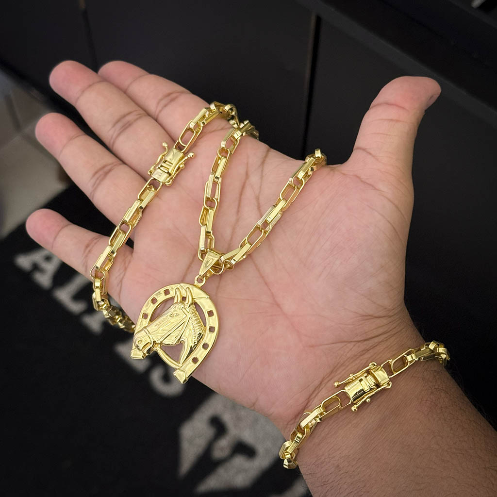 Kit Corrente e Pulseira Meia Cana Dupla 6mm e Pingente Cavalo Banhado a Ouro 18K