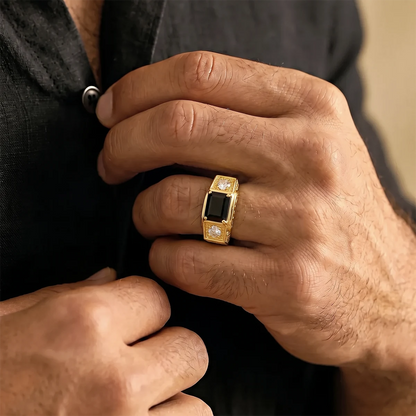 Anel Formatura Preto Banhado a Ouro 18K