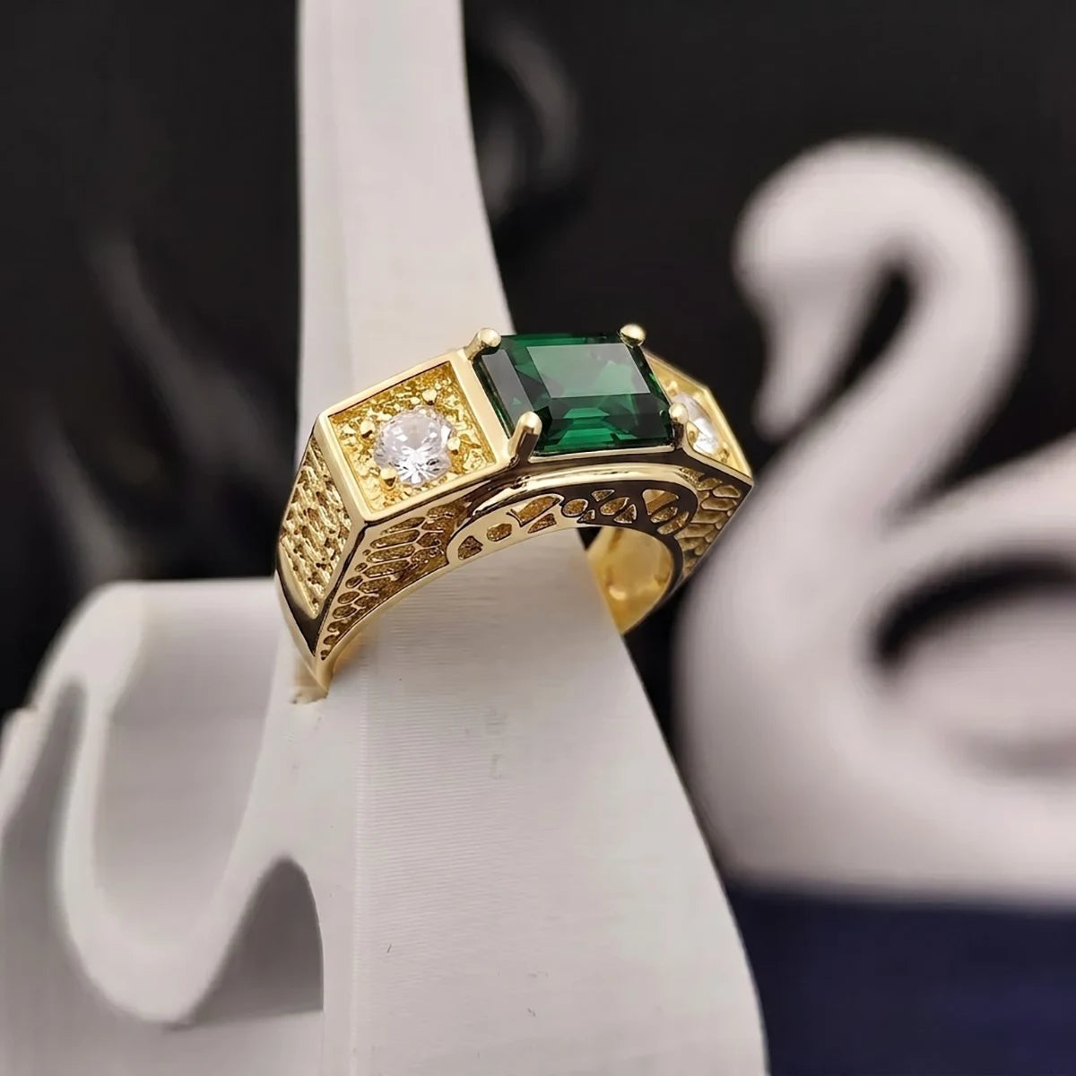 Anel Formatura Verde Banhado a Ouro 18K