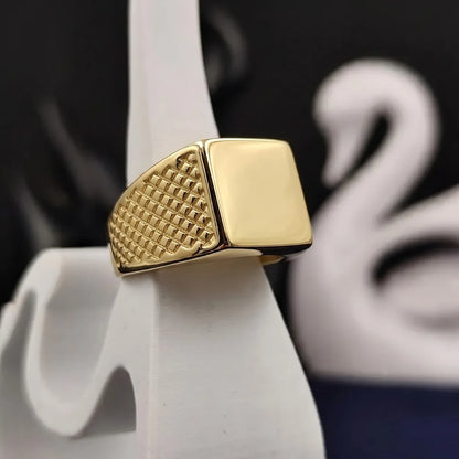 Anel Liso Detalhado Banhado a Ouro 18K