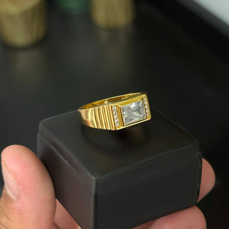 Anel Pedra Cristal Detalhado Banhado a Ouro 18K