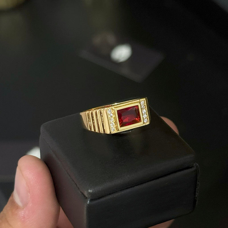 Anel Pedra Vermelha Banhado a Ouro 18K