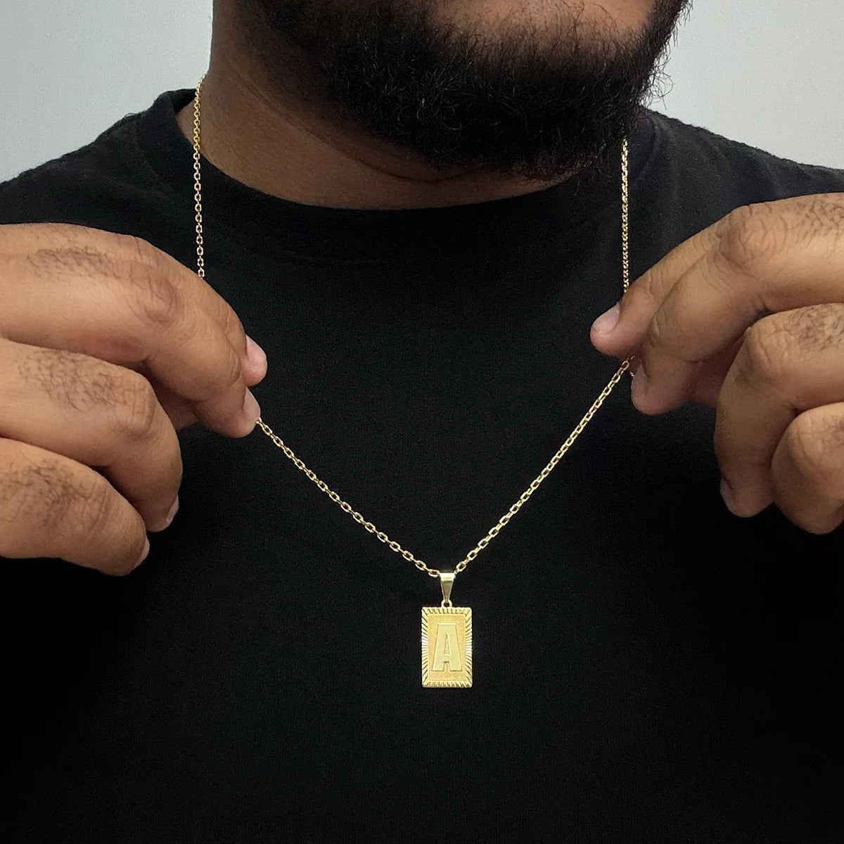 Corrente Cadeado 1,2mm e Pingente Letra Banhado a Ouro 18K