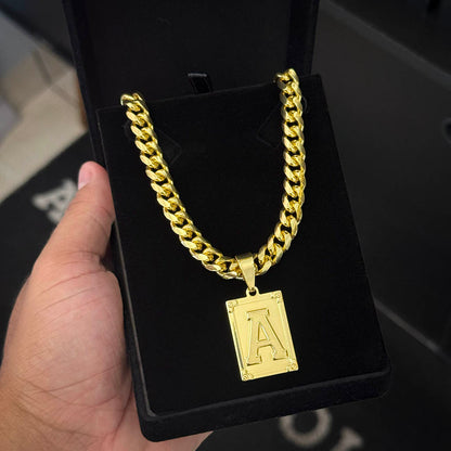 Corrente Cuban 9mm e Pingente Letra Banhado a Ouro 18K