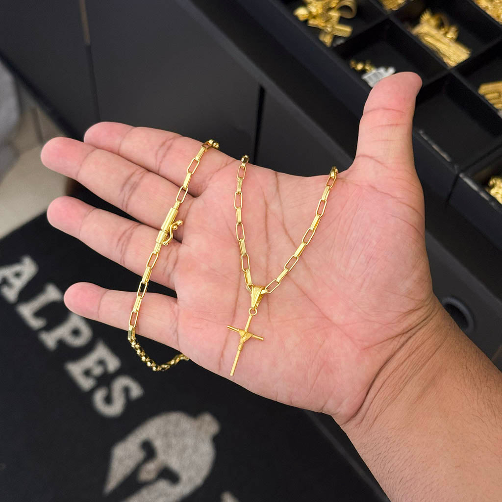 Corrente Elo Alongado 4mm e Pingente Cruz Amarrada Banhado a Ouro 18K