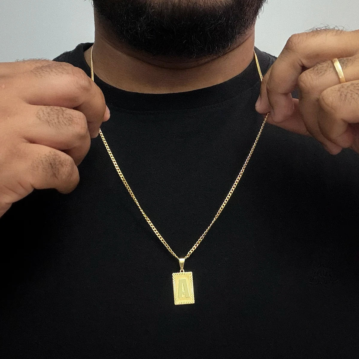 Corrente Grumet 2mm e Pingente Letra Banhado a Ouro 18K