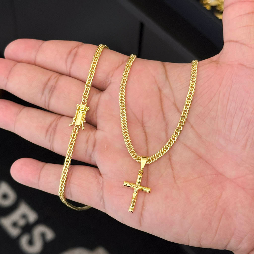 Corrente Grumet 3mm e Pingente Crucifixo Clássico Banhado a Ouro 18K
