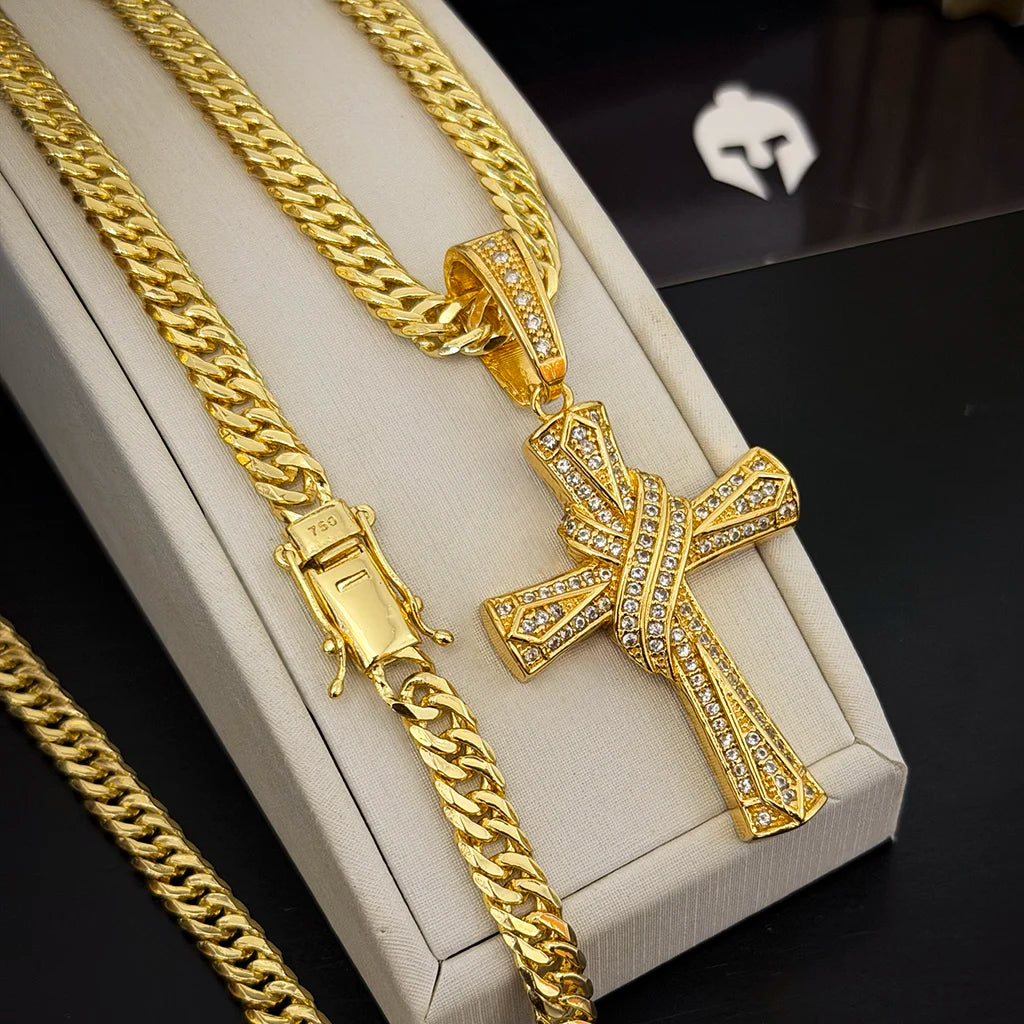 Corrente Grumet 7mm e Pingente Cruz Cravejada Banhado a Ouro 18K