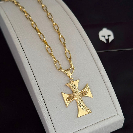Corrente Meia Cana 4mm e Pingente Cruz de Malta Brilhante Banhado a Ouro 18K