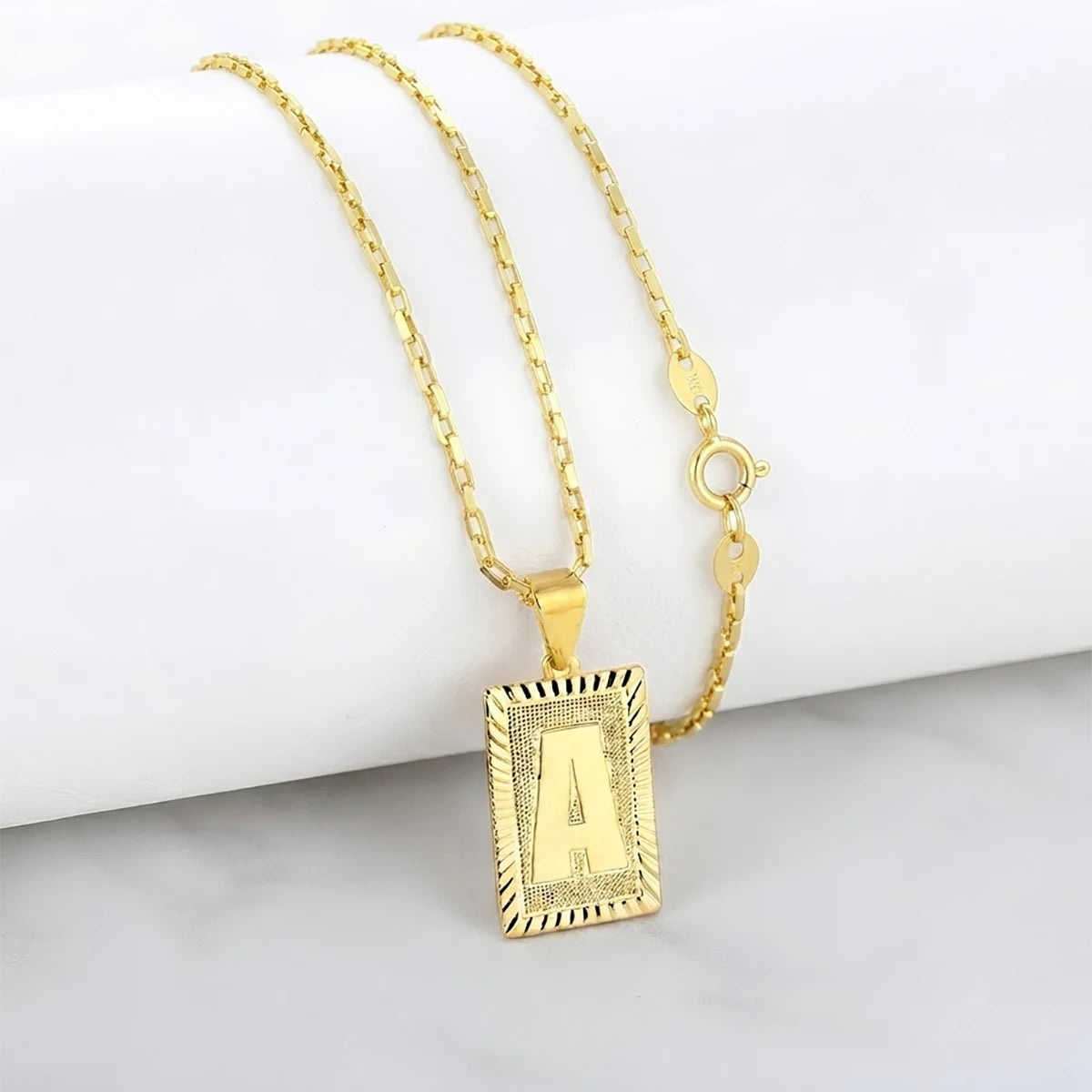 Corrente Tijolinho 1mm e Pingente Letra Banhado a Ouro 18K
