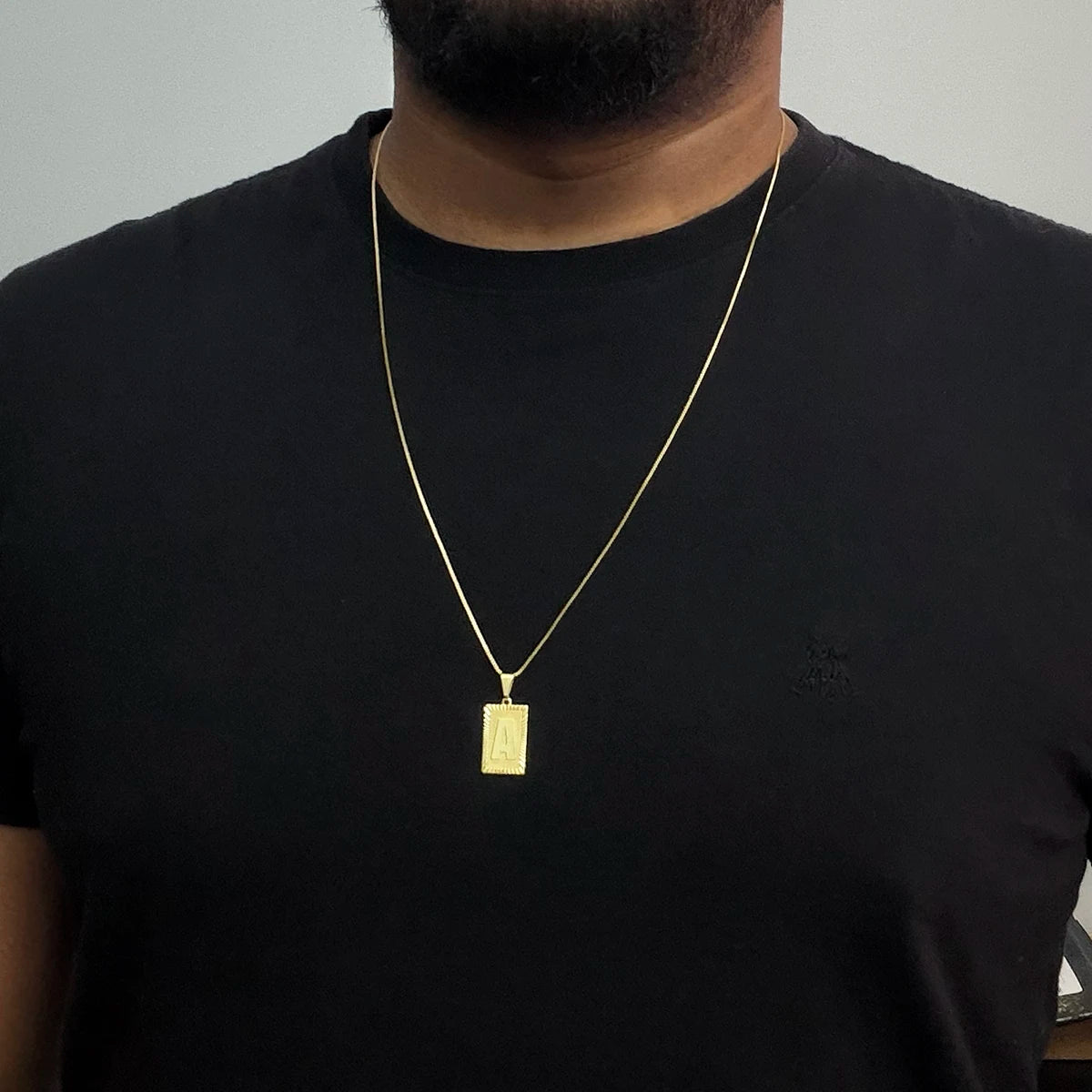 Corrente Veneziana 1mm e Pingente Letra Banhado a Ouro 18K