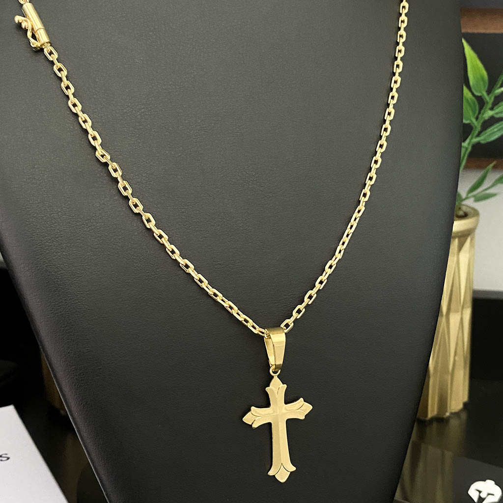 Corrente Cadeado 2mm e Pingente Cruz Ponta Aberta Banhado a Ouro 18K