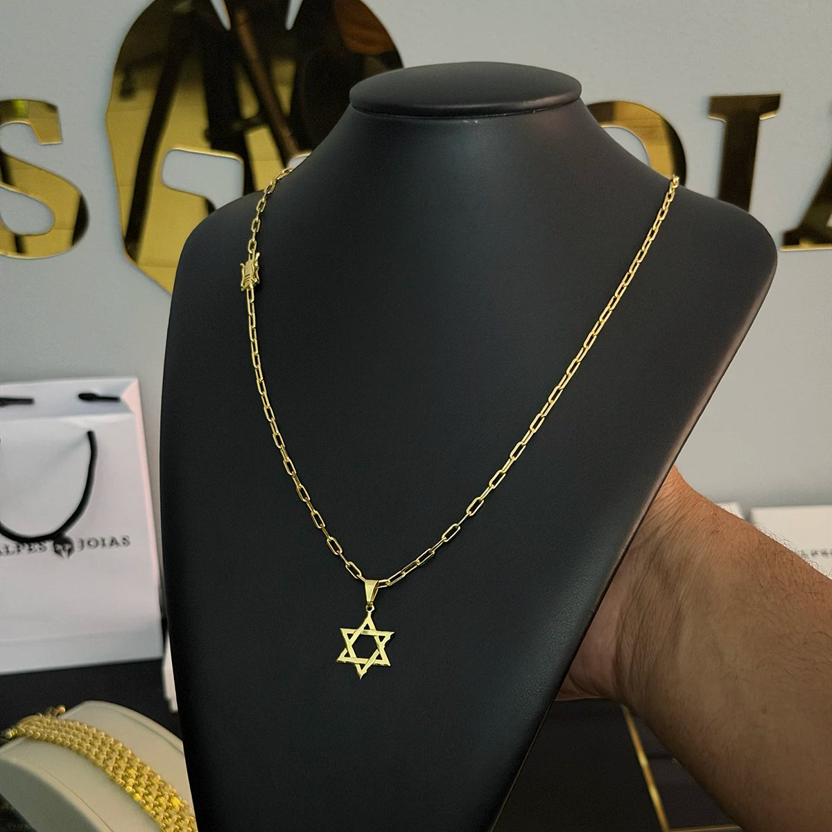 Corrente Carrier Alongada 2mm Pingente Estrela de Davi Banhado a Ouro 18K