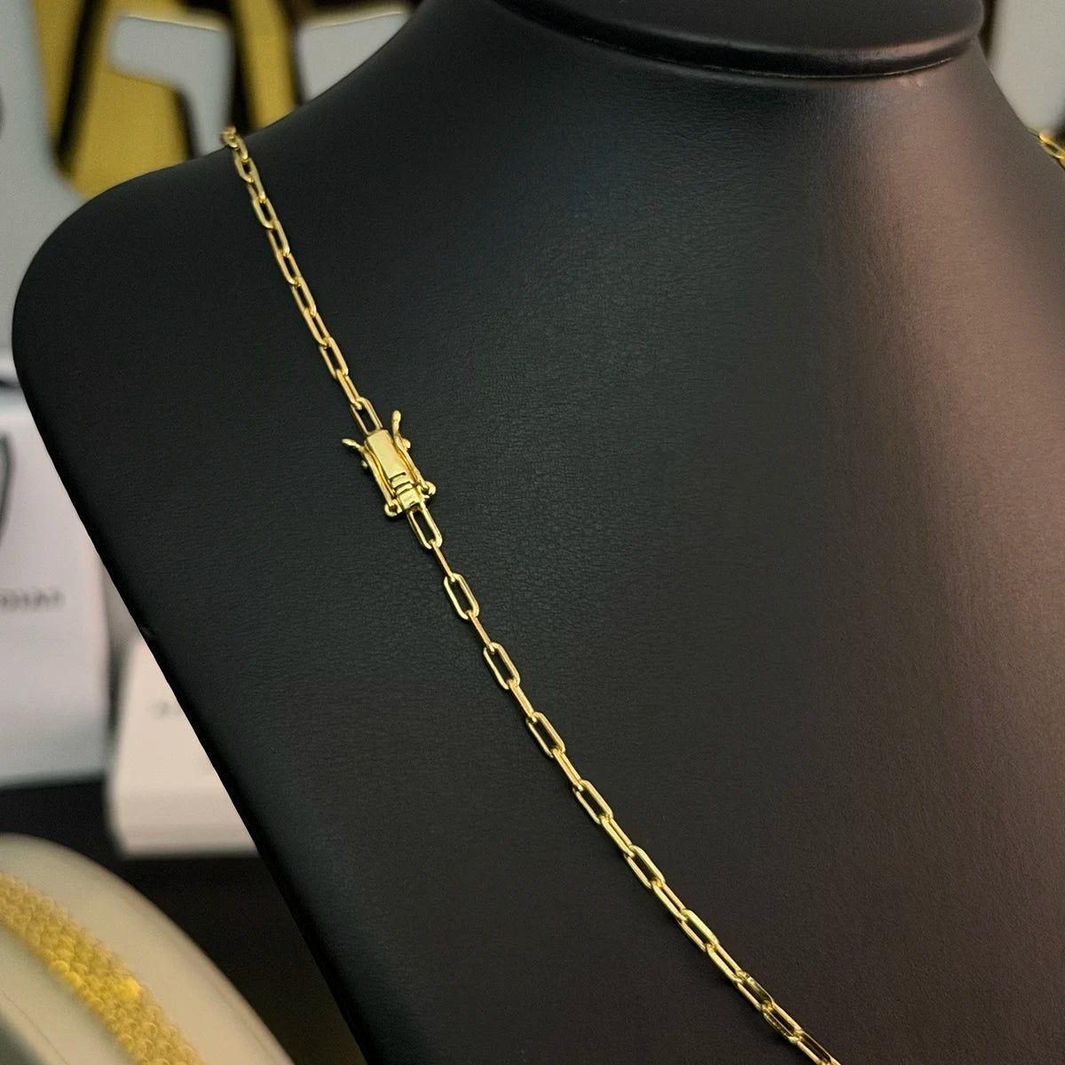 Corrente Carrier Alongada 2mm Pingente Estrela de Davi Banhado a Ouro 18K