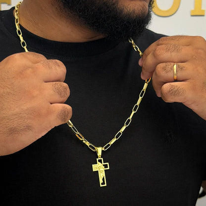 Corrente Elo Alongado 5mm e Pingente Cruz Rosto de Cristo Vazada Banhado a Ouro 18K