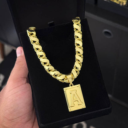 Corrente Friso S 8mm e Pingente Letra Banhado a Ouro 18K