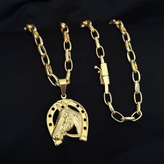 Corrente Meia Cana 6mm e Pingente Cavalo Banhada a Ouro 18K
