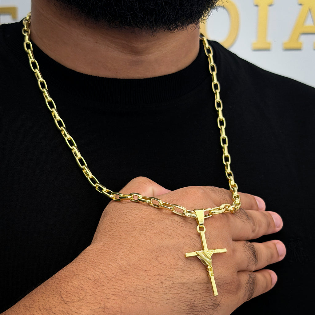 Corrente Meia Cana 6mm e Pingente Cruz Amarrada Banhado a Ouro 18K
