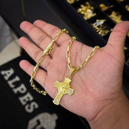 Corrente Meia Cana 6mm e Pingente Cruz Cravejada com Rosto Banhado a Ouro 18K