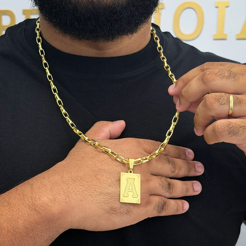 Corrente Meia Cana 6mm e Pingente Letra Banhada a Ouro 18K