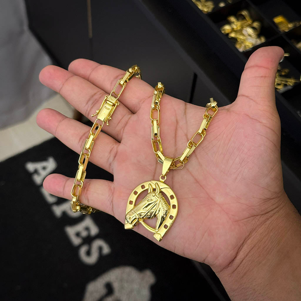 Corrente Meia Cana Dupla 6mm e Pingente Cavalo Ferradura Banhado a Ouro 18K