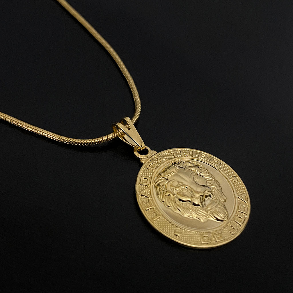 Corrente Rabo de Rato 1mm e Pingente Leão de Judá Banhado a Ouro 18K