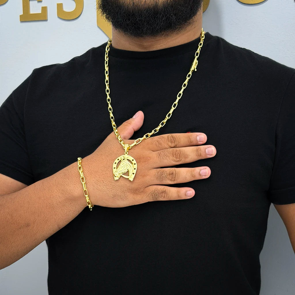 Corrente e Pulseira Meia Cana 6mm e Pingente Cavalo Banhado a Ouro 18K