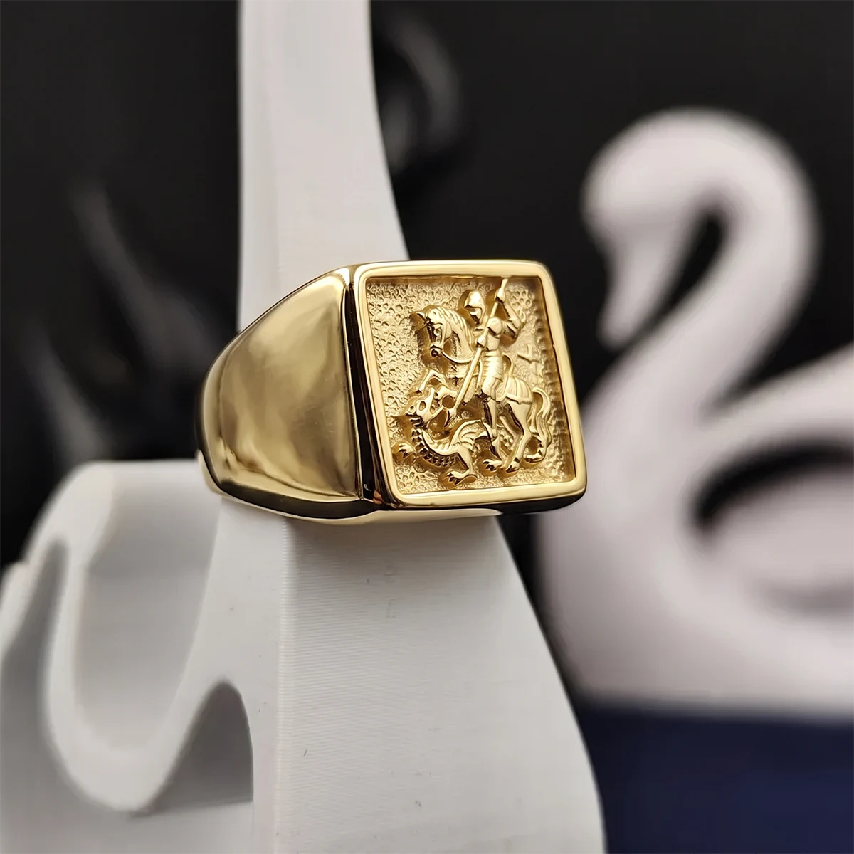 Anel São Jorge Banhado a Ouro 18K