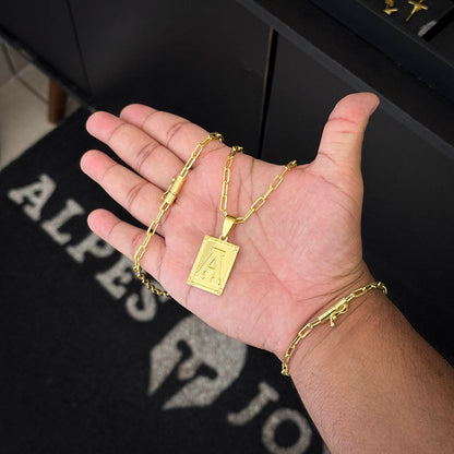 Kit Corrente e Pulseira Cadeado Alongado 4mm e Pingente Letra Banhado a Ouro 18K