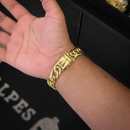Pulseira Grumet 13mm Fecho Santa Banhado a Ouro 18K