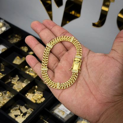 Pulseira Lacraia 8mm Cravejada Banhado a Ouro 18K