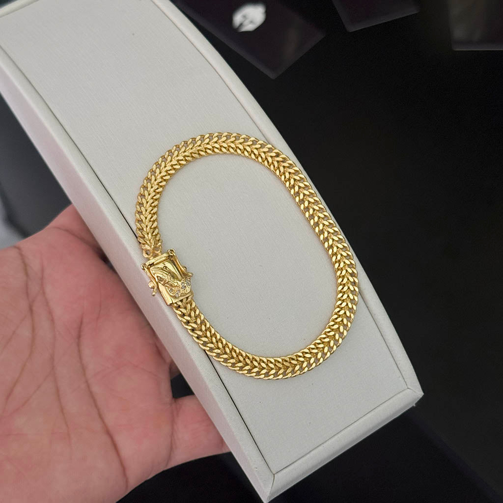 Pulseira Lacraia 8mm Fecho Mão Orando Banhada a Ouro 18K